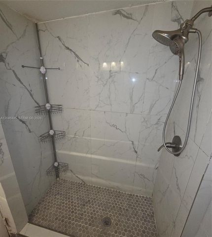 323 NW 4th Pl, Deerfield Beach, FL 33441