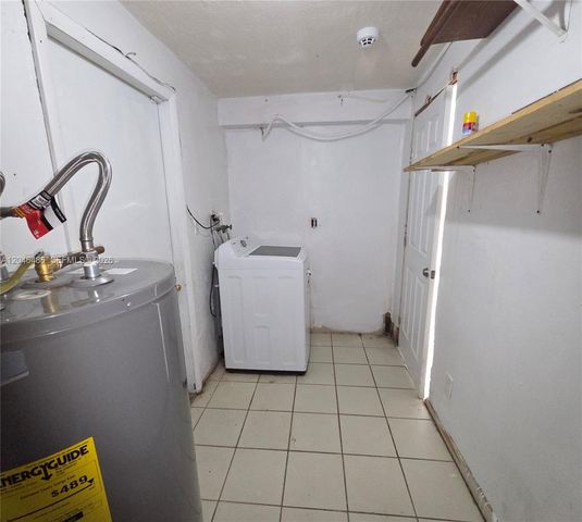 323 NW 4th Pl, Deerfield Beach, FL 33441