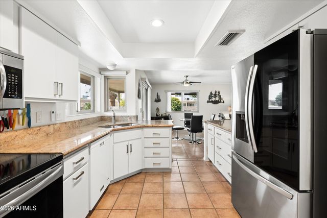 26406 S JARDIN Drive, Sun Lakes, AZ 85248