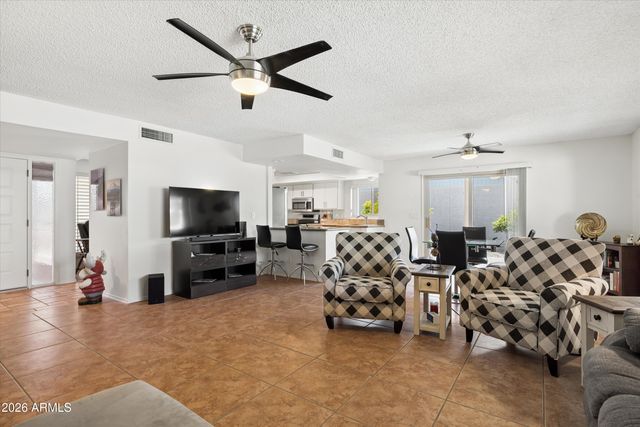 26406 S JARDIN Drive, Sun Lakes, AZ 85248
