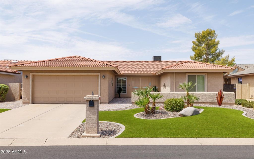 26406 S JARDIN Drive, Sun Lakes, AZ 85248