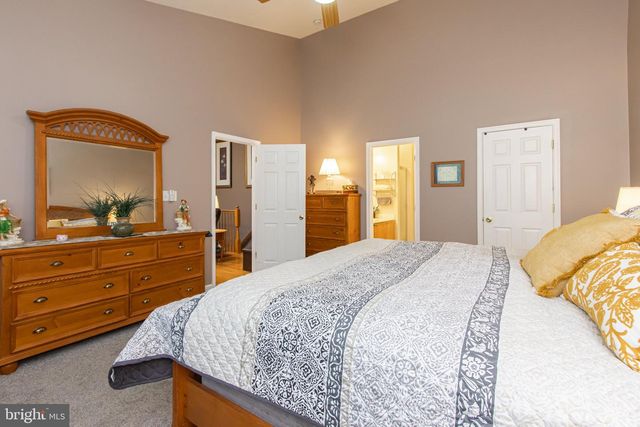 540 HOGAN DR, Martinsburg, WV 25405