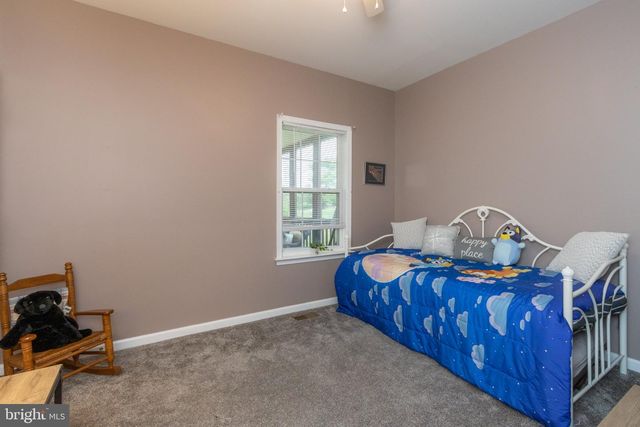 540 HOGAN DR, Martinsburg, WV 25405