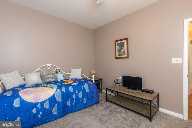 540 HOGAN DR, Martinsburg, WV 25405