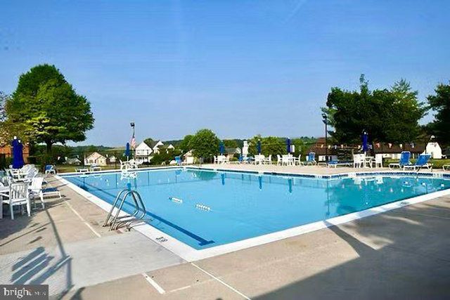 540 HOGAN DR, Martinsburg, WV 25405