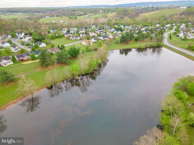540 HOGAN DR, Martinsburg, WV 25405