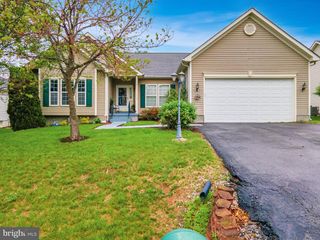 540 HOGAN DR, Martinsburg, WV 25405