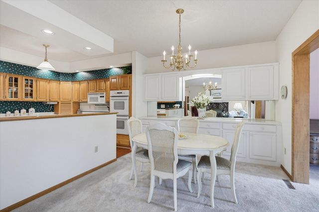 1900 Victoria Road S J, Mendota Heights, MN 55118