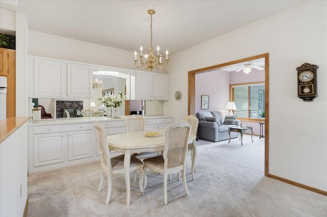 1900 Victoria Road S J, Mendota Heights, MN 55118