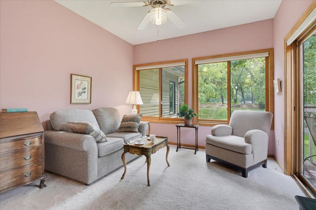 1900 Victoria Road S J, Mendota Heights, MN 55118