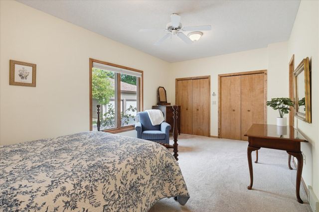 1900 Victoria Road S J, Mendota Heights, MN 55118