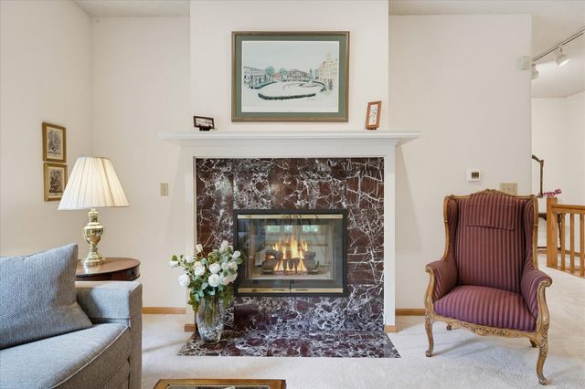 1900 Victoria Road S J, Mendota Heights, MN 55118