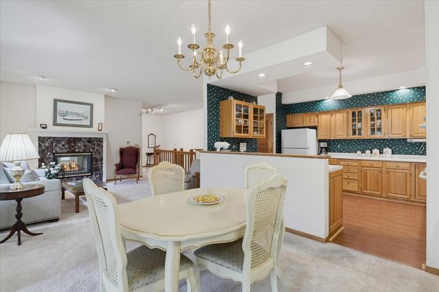 1900 Victoria Road S J, Mendota Heights, MN 55118
