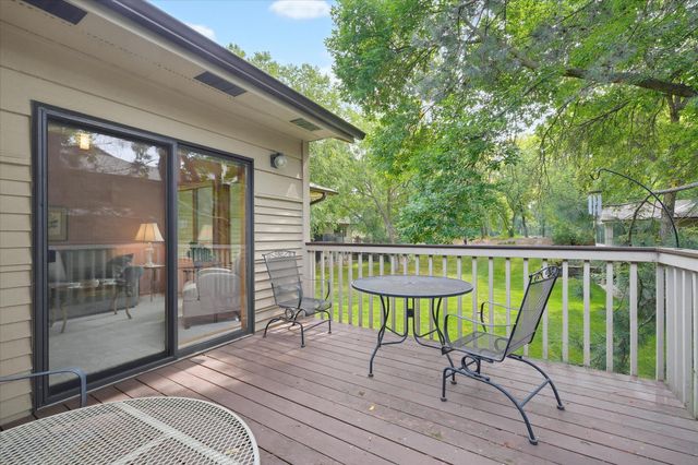 1900 Victoria Road S J, Mendota Heights, MN 55118