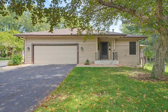 1900 Victoria Road S J, Mendota Heights, MN 55118
