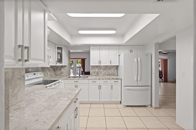 14760 Lewis Rd 14760, Miami Lakes, FL 33014