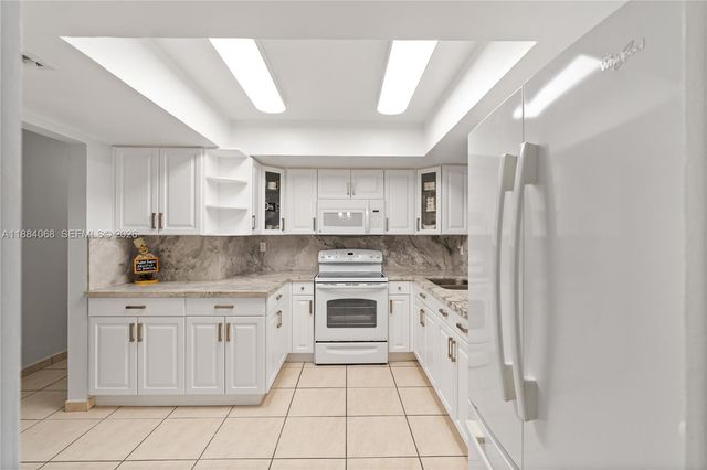 14760 Lewis Rd 14760, Miami Lakes, FL 33014