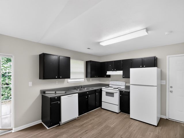 1872 Tamara Way, Spartanburg, SC 29301