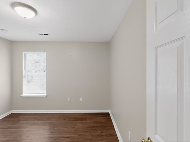 1872 Tamara Way, Spartanburg, SC 29301