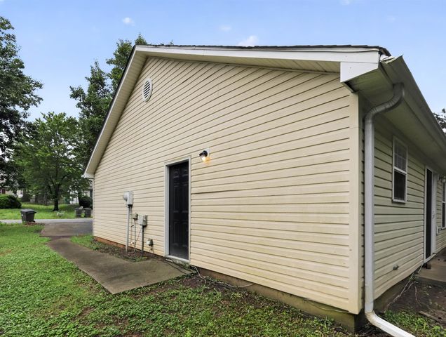 1872 Tamara Way, Spartanburg, SC 29301