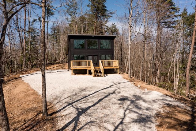 134 Holler Top Road, Campton, KY 41301