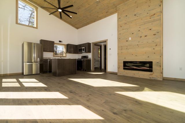 134 Holler Top Road, Campton, KY 41301