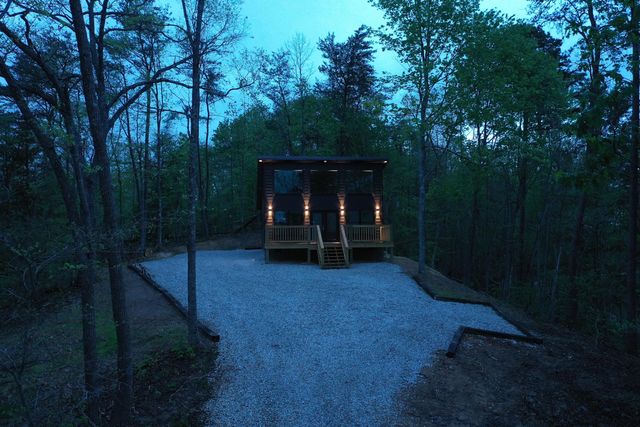 134 Holler Top Road, Campton, KY 41301