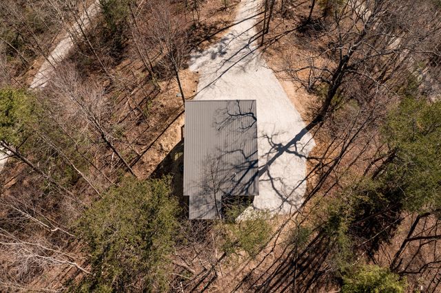 134 Holler Top Road, Campton, KY 41301