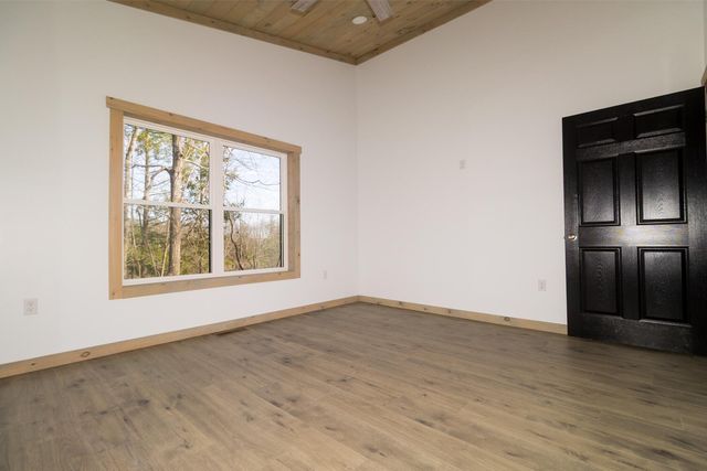 134 Holler Top Road, Campton, KY 41301