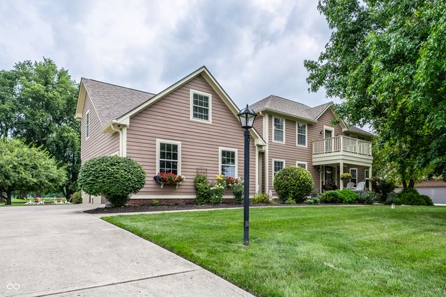 2584 E Fairway Village Drive, Greenfield, IN 46140