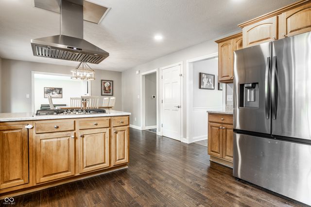 2584 E Fairway Village Drive, Greenfield, IN 46140