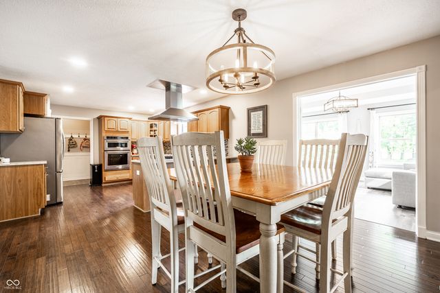 2584 E Fairway Village Drive, Greenfield, IN 46140