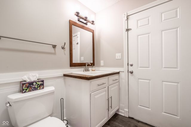 2584 E Fairway Village Drive, Greenfield, IN 46140