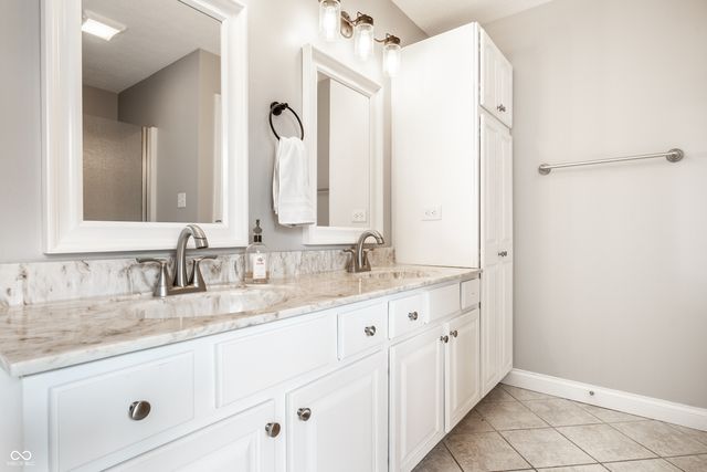 2584 E Fairway Village Drive, Greenfield, IN 46140
