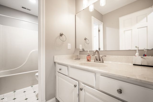 2584 E Fairway Village Drive, Greenfield, IN 46140