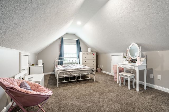 2584 E Fairway Village Drive, Greenfield, IN 46140