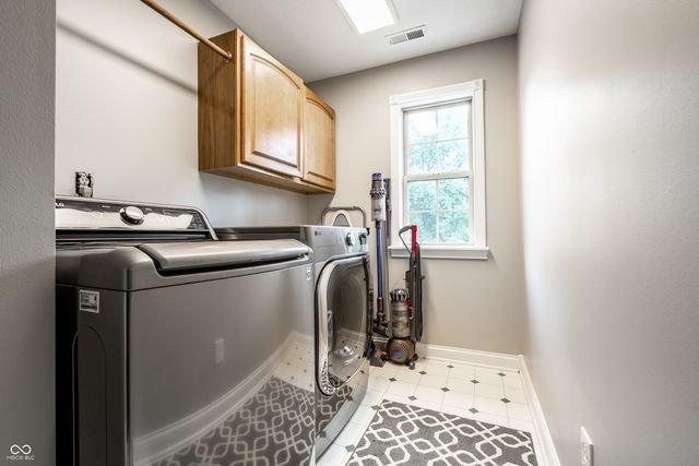 2584 E Fairway Village Drive, Greenfield, IN 46140