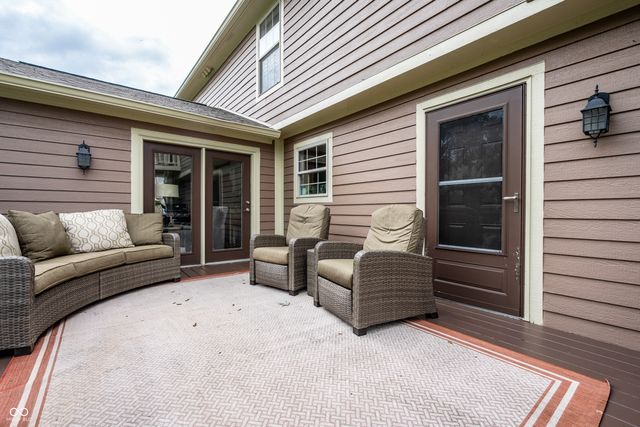2584 E Fairway Village Drive, Greenfield, IN 46140