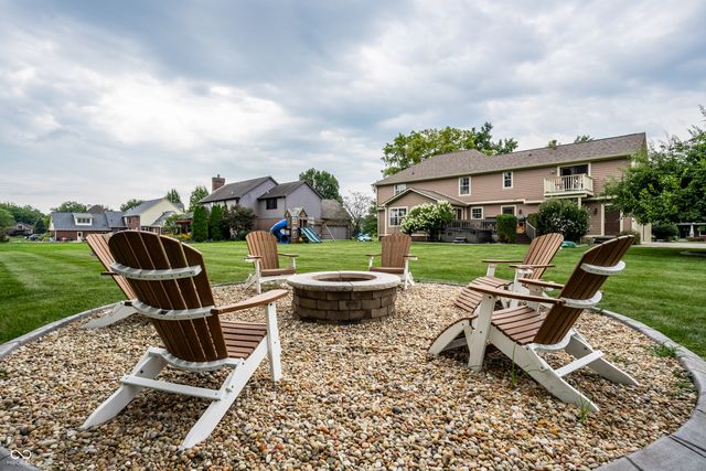 2584 E Fairway Village Drive, Greenfield, IN 46140