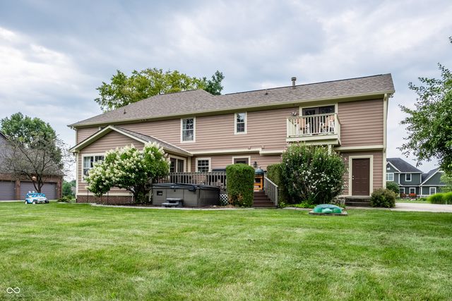 2584 E Fairway Village Drive, Greenfield, IN 46140