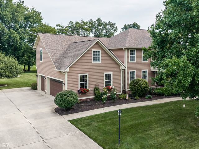 2584 E Fairway Village Drive, Greenfield, IN 46140