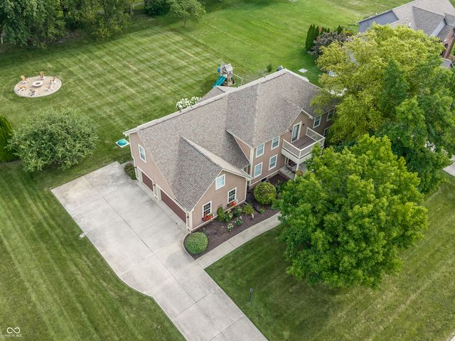 2584 E Fairway Village Drive, Greenfield, IN 46140