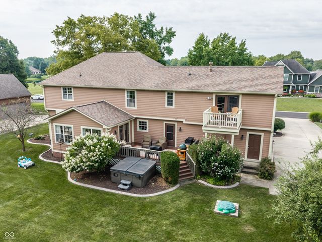 2584 E Fairway Village Drive, Greenfield, IN 46140