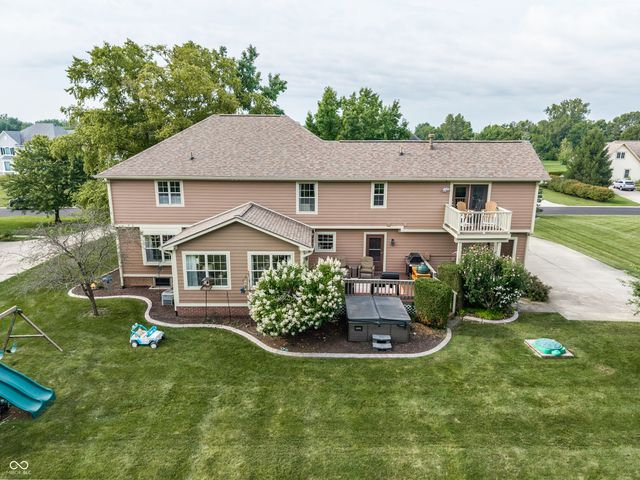 2584 E Fairway Village Drive, Greenfield, IN 46140