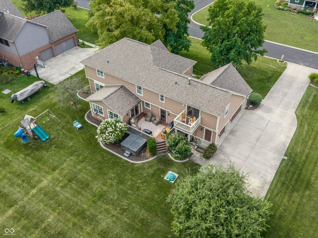 2584 E Fairway Village Drive, Greenfield, IN 46140