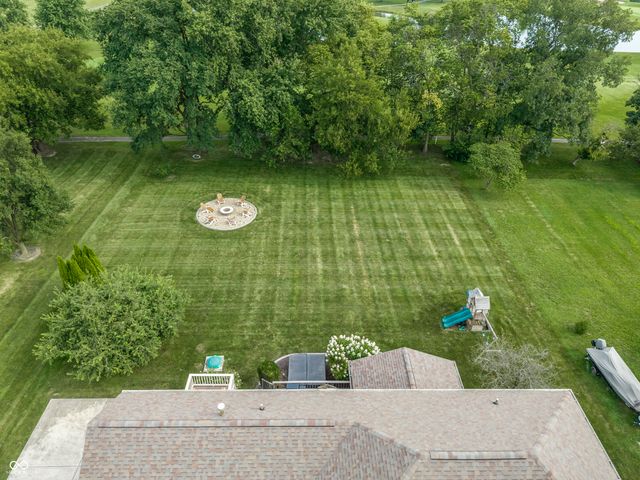2584 E Fairway Village Drive, Greenfield, IN 46140