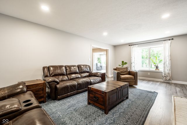 2584 E Fairway Village Drive, Greenfield, IN 46140
