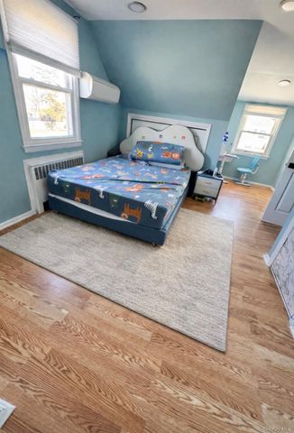 289 Roselle Street, Mineola, NY 11501