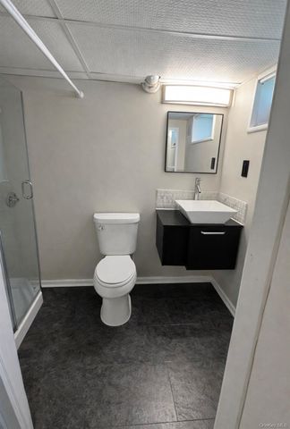 289 Roselle Street, Mineola, NY 11501