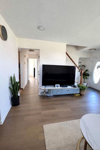 289 Roselle Street, Mineola, NY 11501